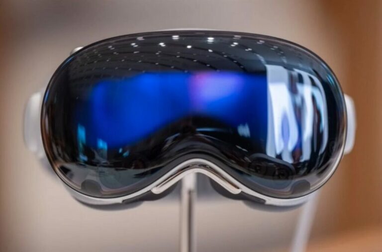Apple adelanta la versión económica de Vision Pro a principios de 2025 y prepara gafas inteligentes