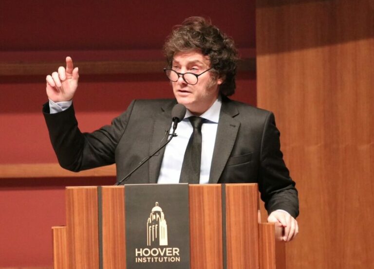 Javier Milei cancela su viaje a México