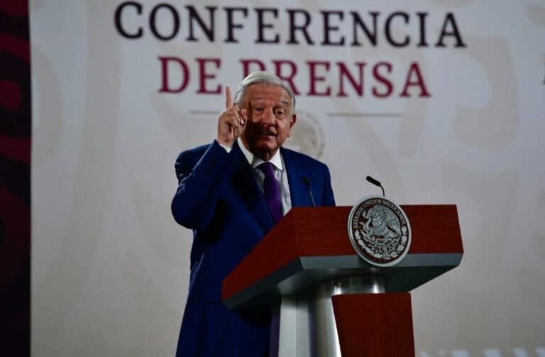 AMLO descarta diálogo con Ken Salazar sobre la reforma judicial 