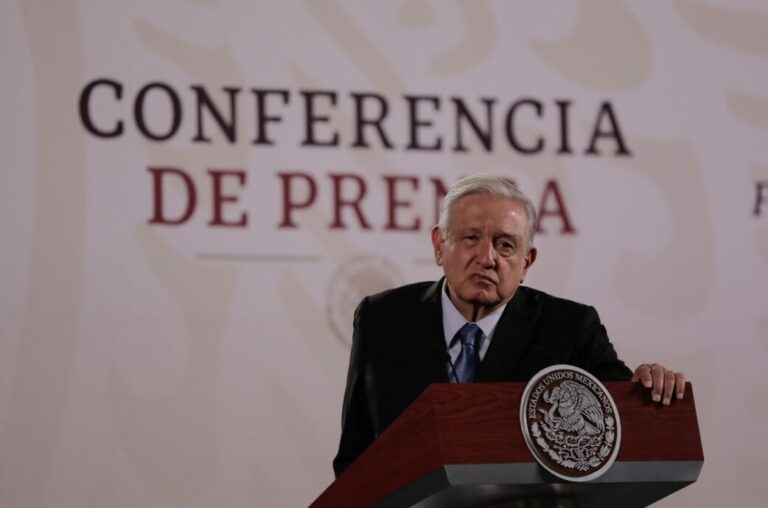Oposición quiere que Sheinbaum y yo nos peleemos por reforma judicial: AMLO