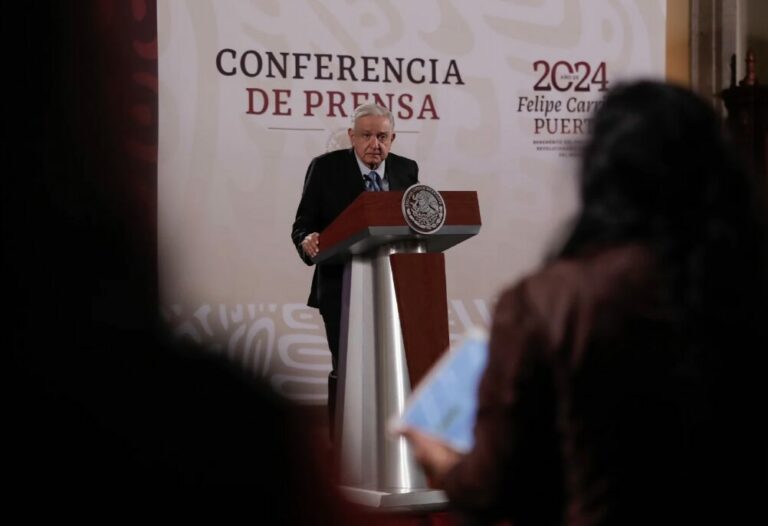 AMLO arremete contra el PAN por impugnar ante la Corte el reparto de pluris