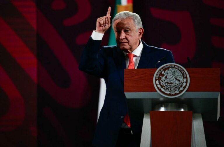 TEPJF merece una felicitación por no dejarse manipular: AMLO 