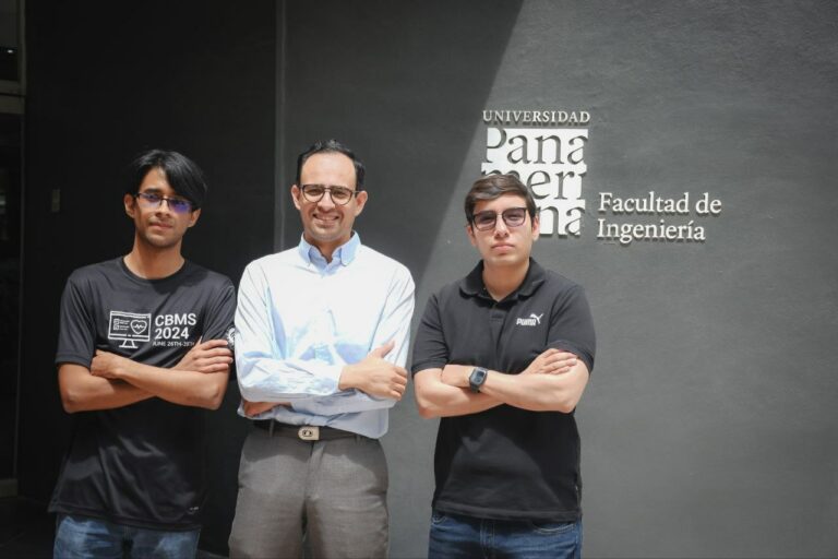 Profesor y alumnos de la Panamericana obtienen premio en el CBMS 2024 por la creación de un algoritmo que mejora la imagen y facilita el diagnóstico con endoscopía