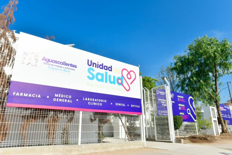 Tere Jiménez inauguró una nueva clínica del Seguro Popular Aguascalientes
