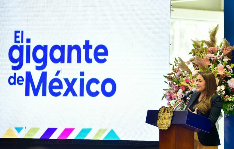 Tere Jiménez conmemoró el 146 aniversario de la Escuela Normal de Aguascalientes