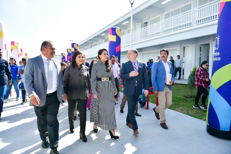 Tere Jiménez inauguró una nueva escuela en la Ribera
