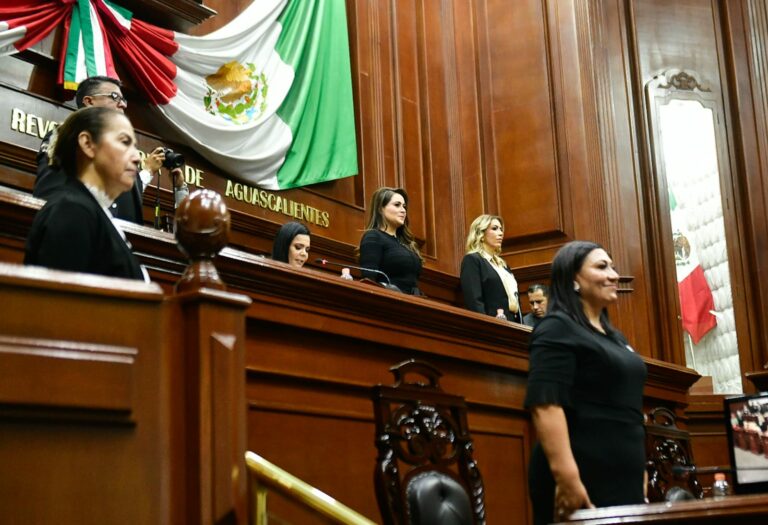 Tere Jiménez encabezó la instalación de la LXVI Legislatura del Congreso del Estado
