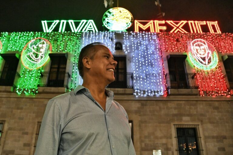 Se realizó el encendido de luces por las fiestas patrias en Jesús María