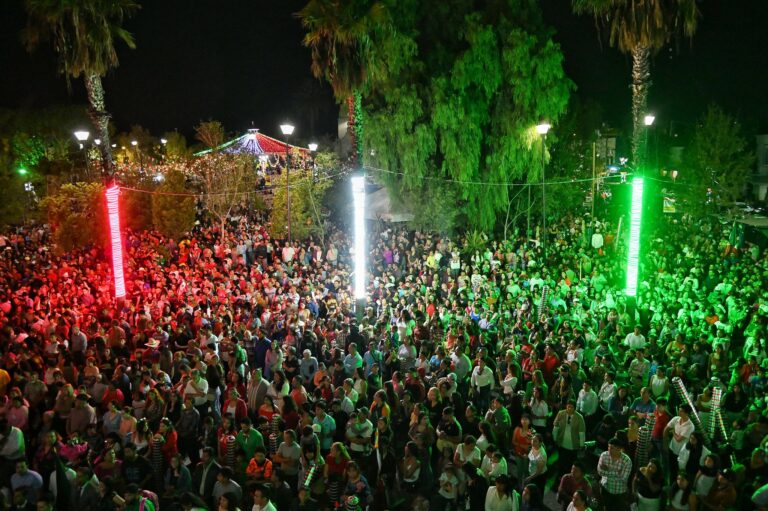 Toño Arámbula encabezó Grito de Independencia en Jesús María