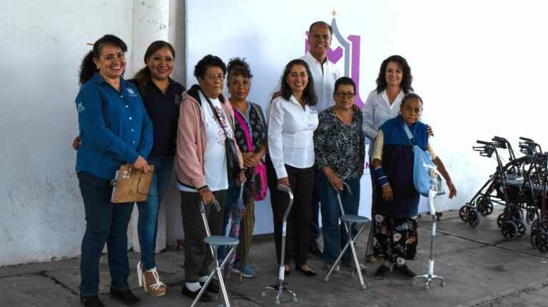 DIF de Jesús María entregó aparatos ortopédicos