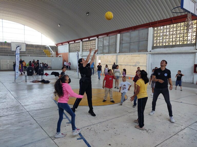 Realizan taller con familias Reintegra