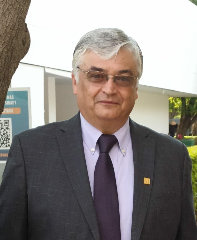 Creciendo en el laboratorio: Eugenio Martín Pérez Molphe Balch