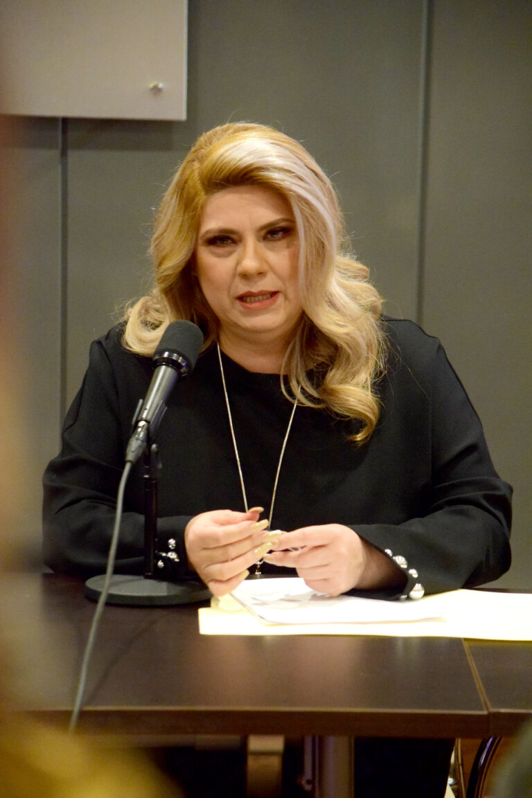 Buscan la inclusión de las mujeres en la economía.