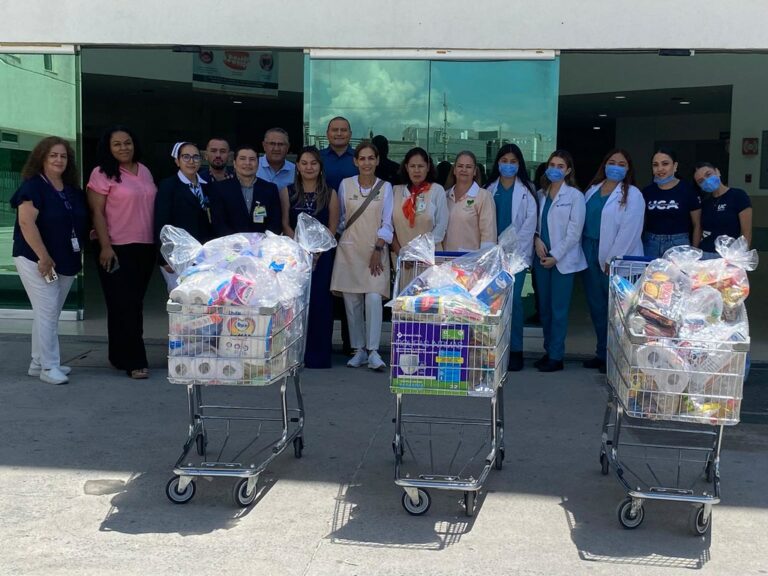 Entrega Voluntariado IMSS Aguascalientes despensas a pacientes hospitalizados
