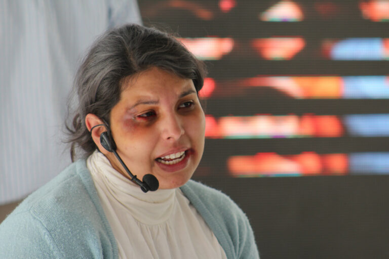 Capacitan a mujeres para detectar violencia en Aguascalientes