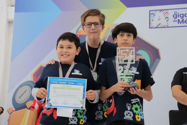 Jóvenes talentos en robótica logran su pase a la Olimpiada Internacional en Turquía 