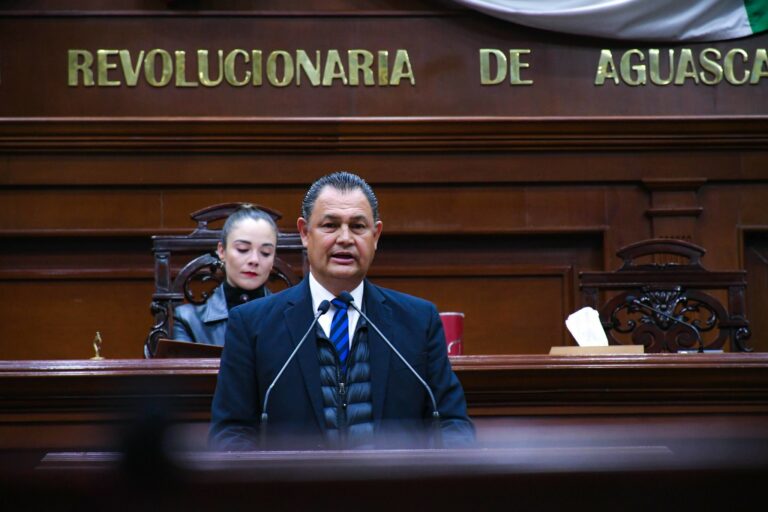 El país se encamina hacia una dictadura: Jaime González