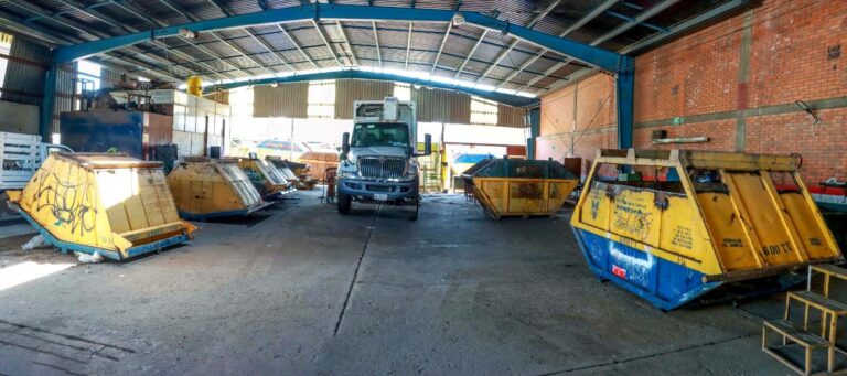 Intensifican trabajos de mantenimiento a contenedores de residuos por temporada de lluvias en Aguascalientes