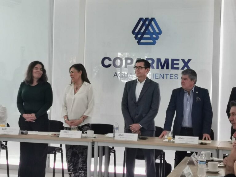 Irma Patricia Muñoz es reelecta para un periodo más frente al CCEA Aguascalientes