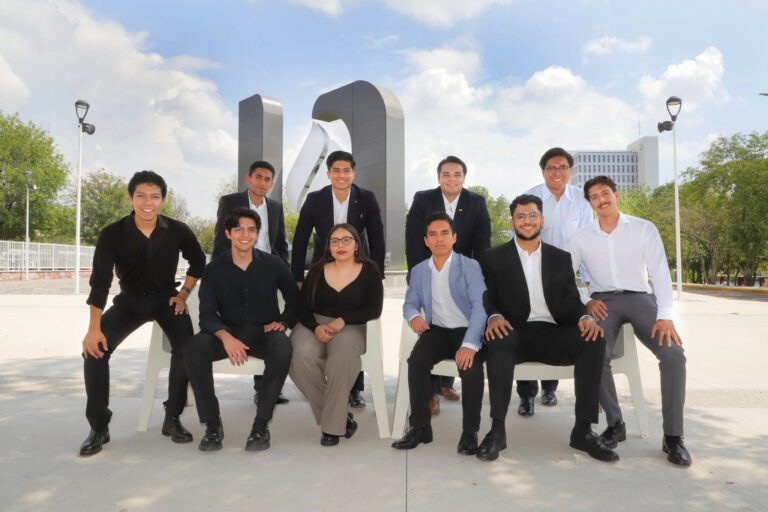 Alumnos de la UAA logran certificarse por la Asociación Mexicana de Instituciones Bursátiles 