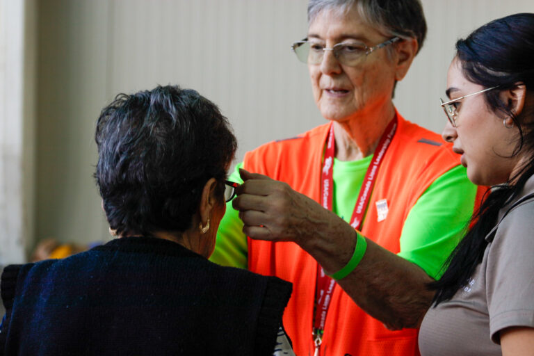 Mega brigada oftalmológica en Aguascalientes ofrece lentes a 120 pesos para toda la familia