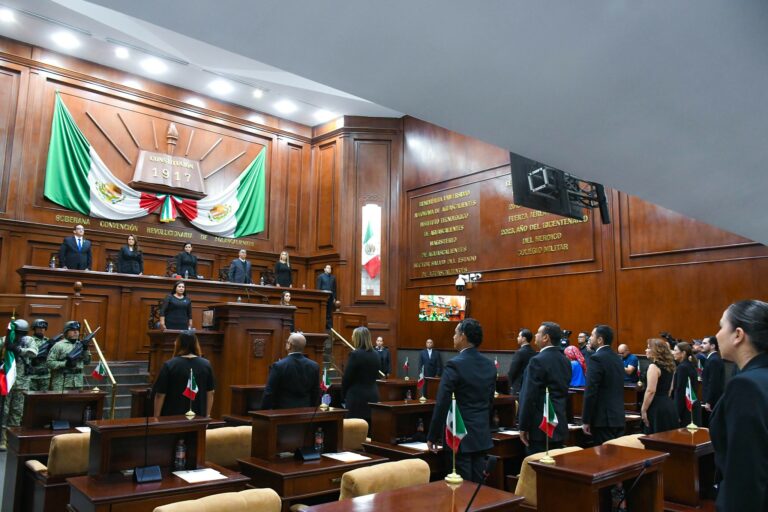 Es intrascendente la impugnación de morenistas por conformación de Grupos Parlamentarios 