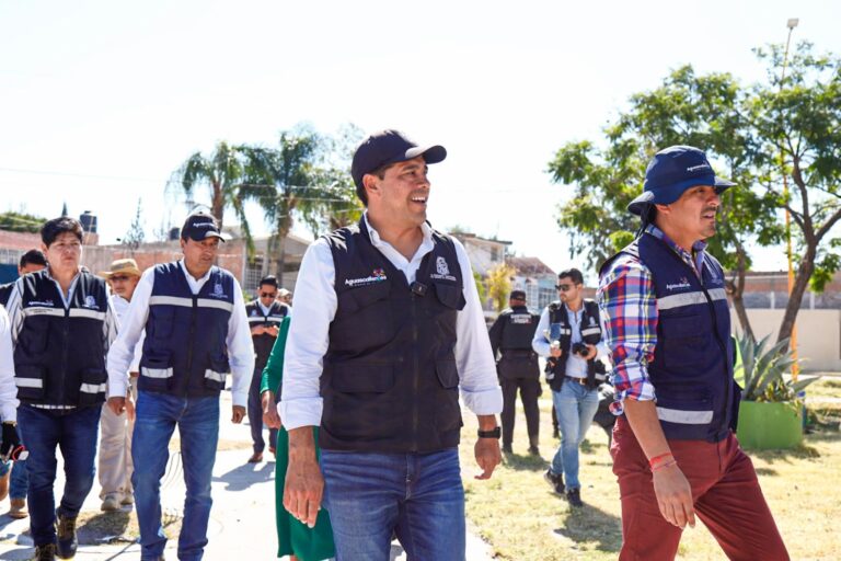 Municipio realiza mega operativo de desmalezado en Arroyo de los Arellano