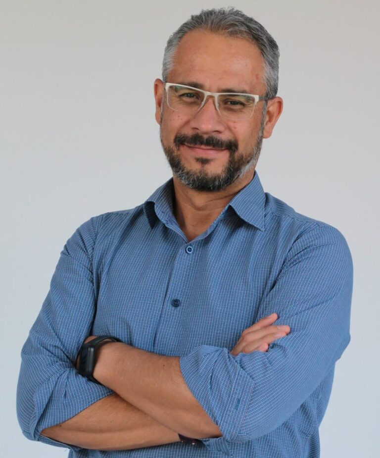 El periodismo es una ventana al mundo: Salvador de León