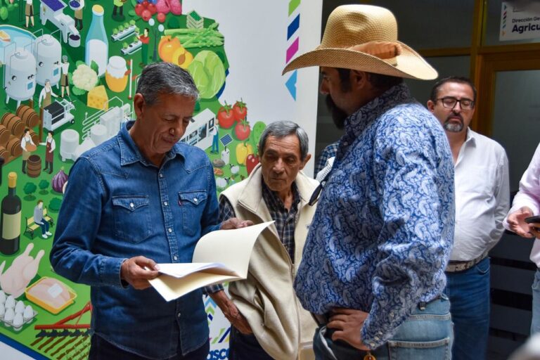 Gobierno del Estado y ganaderos acuerdan medidas para fortalecer comercialización de sus productos