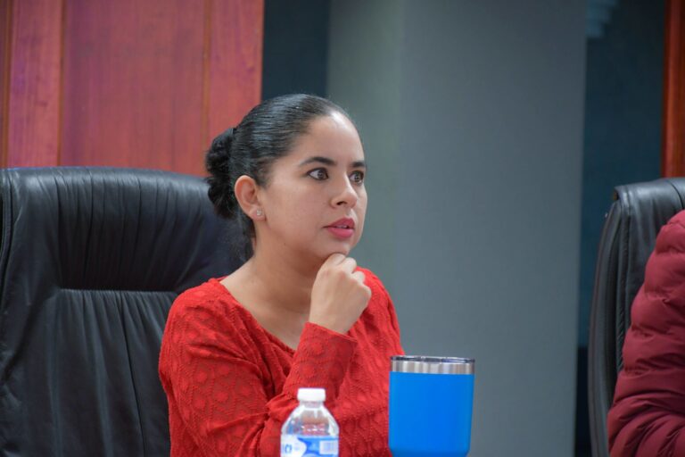 Instalarán paneles solares en los pozos de agua