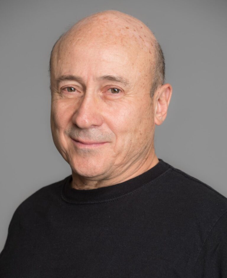 Con ¿Quieres que te lo lea otra vez?, niños conocerán cuentos de Edgar Allan Poe