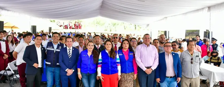 La gobernadora entregó alimentos y equipamiento para fortalecer los Comedores Comunitarios