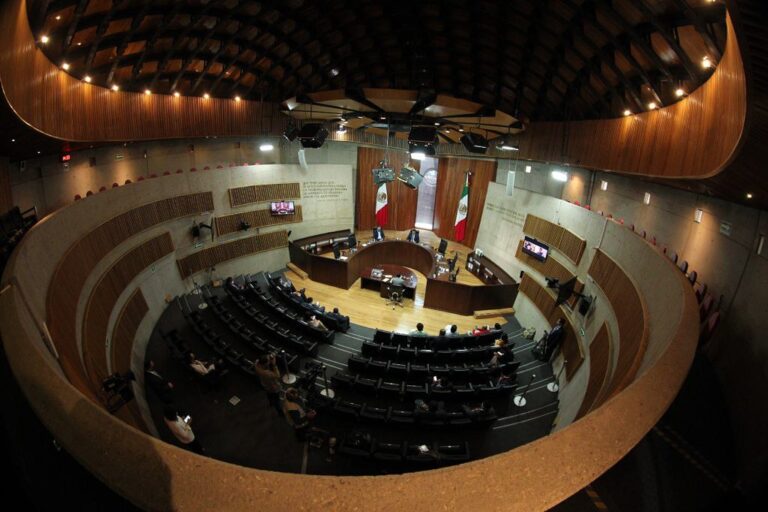 Tribunal Electoral desecha demanda de diputaciones de Morena por cambio en la situación jurídica