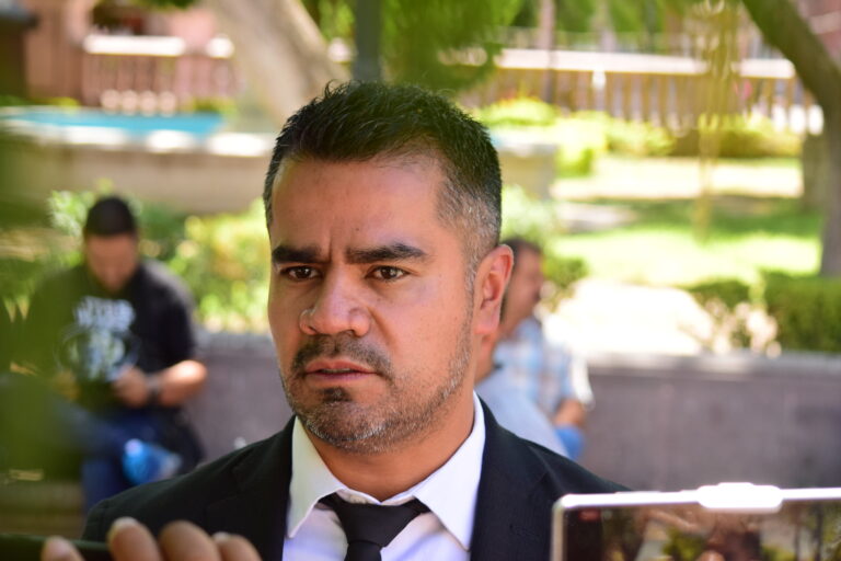 Médicos y enfermeras del Hospital Hidalgo de Aguascalientes trabajan al 140% de su capacidad 