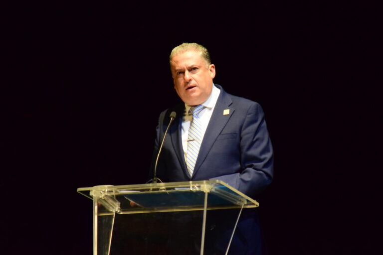 Docentes enfrentan problemáticas de violencia y drogadicción adecuadamente