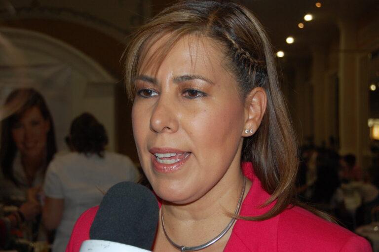 Pleno del CCEA formaliza ratificación de Mesa Directiva encabezada por Patricia Muñoz