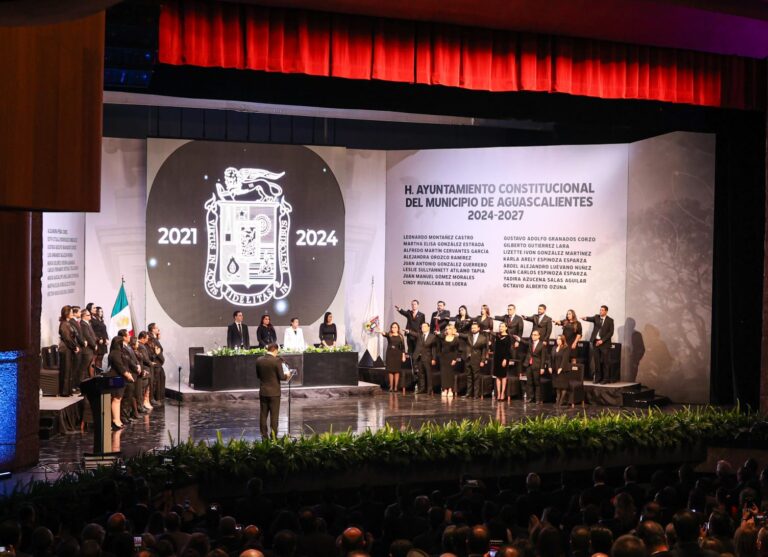 Leo Montañez rindió protesta como presidente municipal 2024-2027