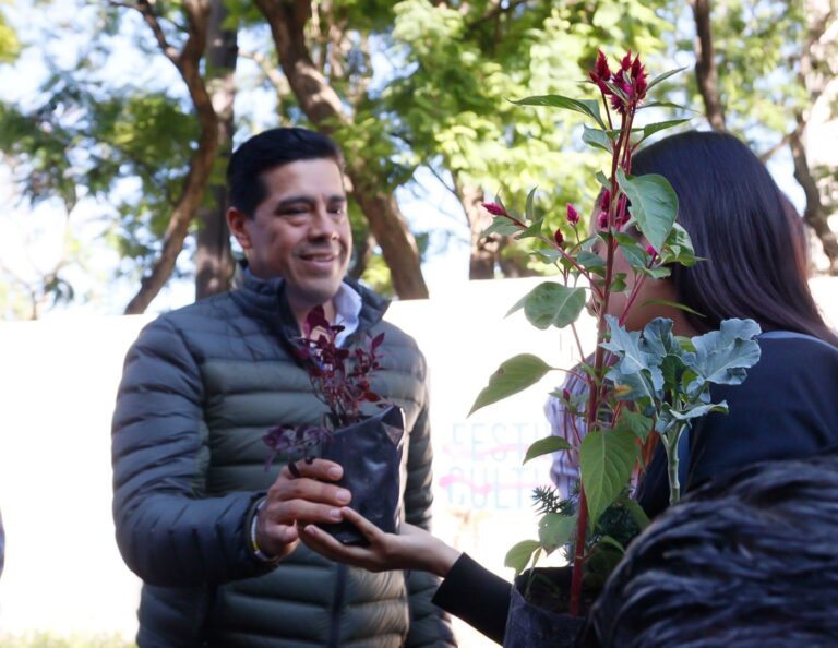 Leo Montañez impulsa la cultura del cuidado al medio ambiente