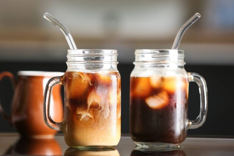 Por qué los jóvenes prefieren el café frío en cualquier temporada del año