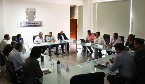 Comisión de Desarrollo Agropecuario del Congreso se reúne con la SEDRAE para impulsar al campo