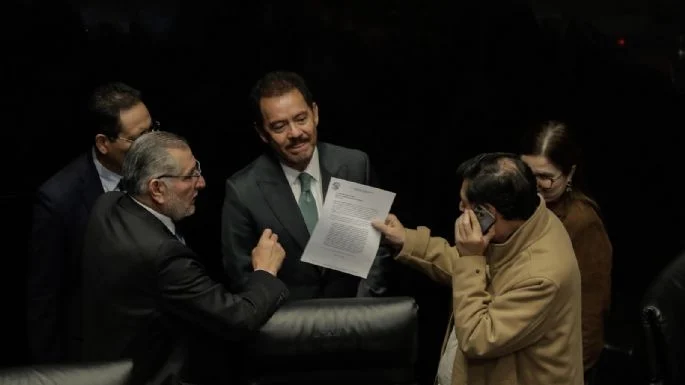 Senado empieza lectura de la iniciativa de “supremacía constitucional”