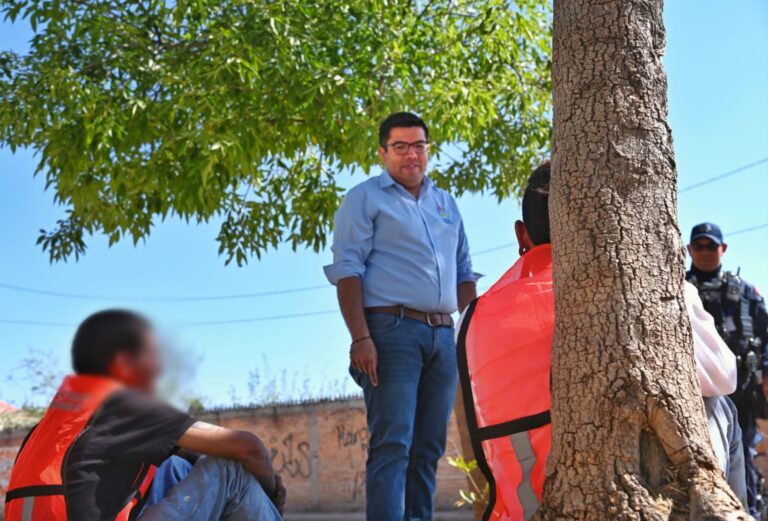 Infractores participan en el programa “Enchúlame la Cuadra” con trabajo comunitario