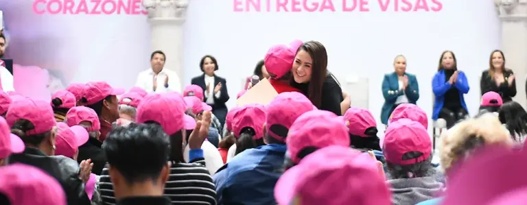 Gracias al programa “Reencontrando Corazones”, 100 adultos mayores recibieron su visa