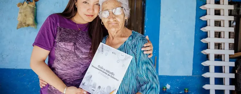 Con tu servicio social puedes ayudar a jóvenes y adultos a terminar la primaria y secundaria