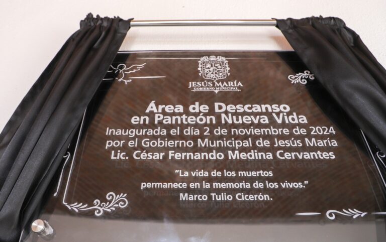 Inaugura César Medina descanso en panteón “Nueva vida” de Jesús María