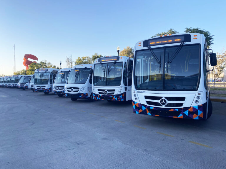 Cocinan ley para regular el transporte público urbano