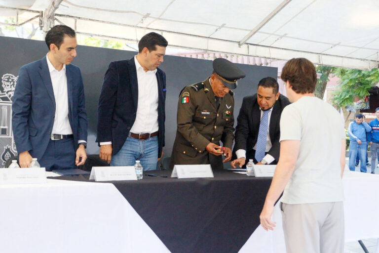 Leo Montañez encabezó el sorteo del Servicio Nacional Militar generación 2006 y remisos