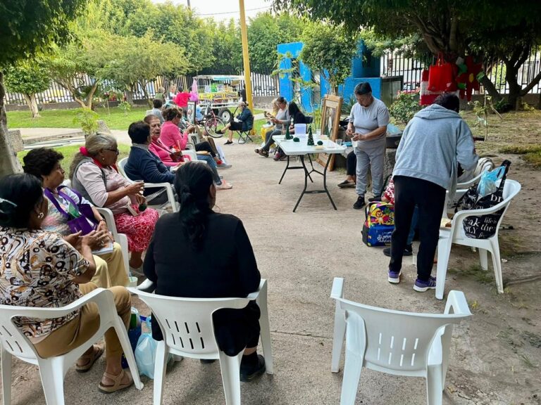 Ofrece Línea Verde talleres de elaboración de manualidades navideñas en Aguascalientes