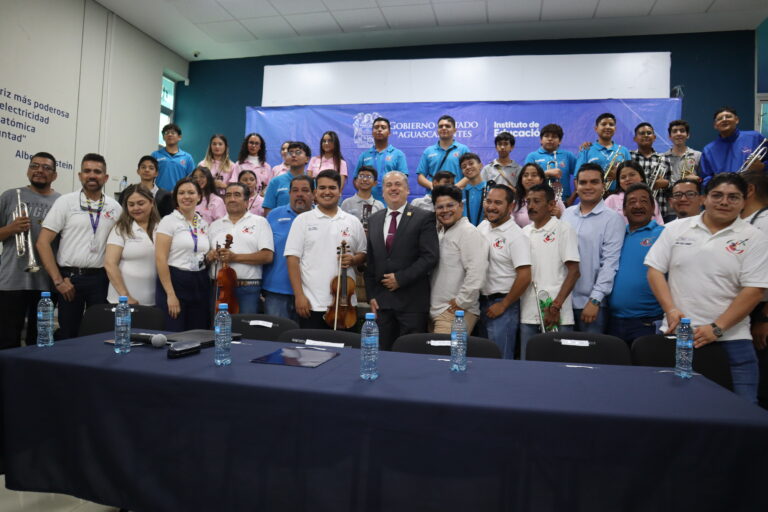 Abren espacios para nuevos integrantes del Mariachi Monumental “Gigantes de Aguascalientes”