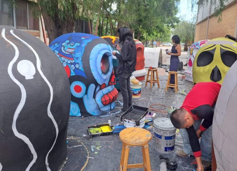Escultura y cultura mexicana en las calaveras monumentales de Tlacuarte